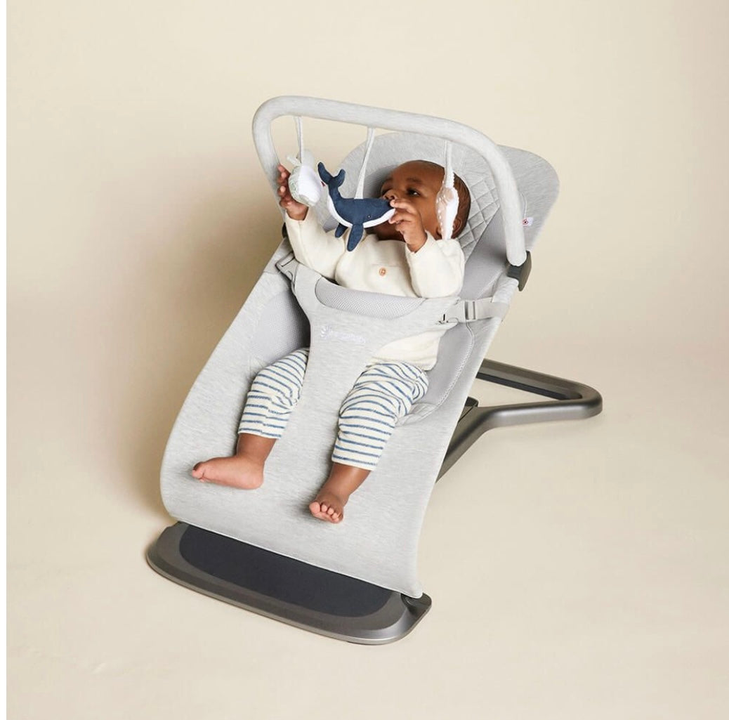 Ergobaby Evolve Ana Kucağı Oyuncak Bar ( Light Grey)