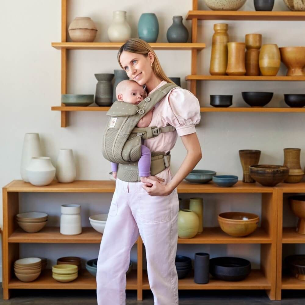 Ergobaby Omni Breeze SoftFlex Mesh , 0-4 Yaş , 4 Taşıma Pozisyonlu Ergonomik Kanguru , Yeni Doğan ve Küçük Çocuklar için (Soft Olive)